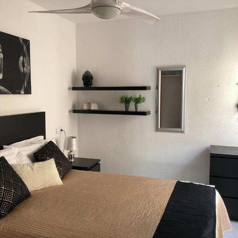 Appartement Happinez roof terrace close to beach - Two-Bedroom Apartment - 2