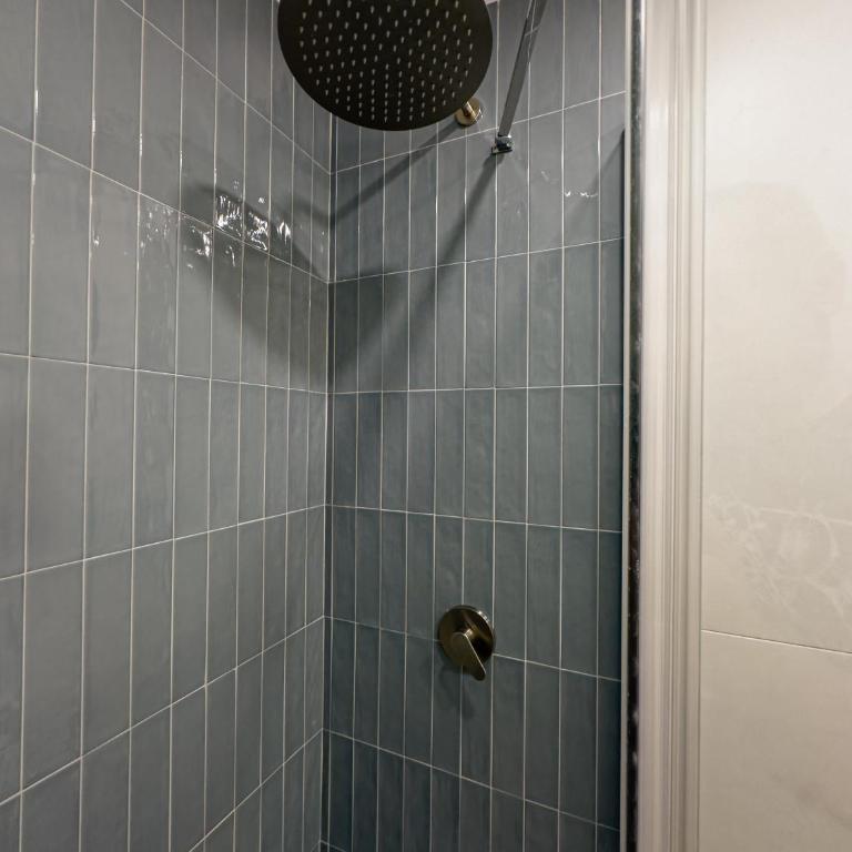 Mimì Neapolitan Stay - Napoli Centrale - Double Room with Private Bathroom - 8