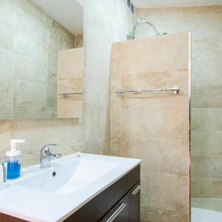 Bright Stylish Malasaña - Madrid City Centre - Apartment - 33
