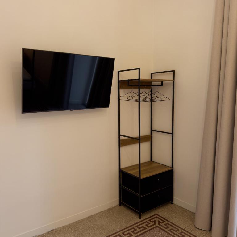 Mimì Neapolitan Stay - Napoli Centrale - Double Room with Private Bathroom - 6