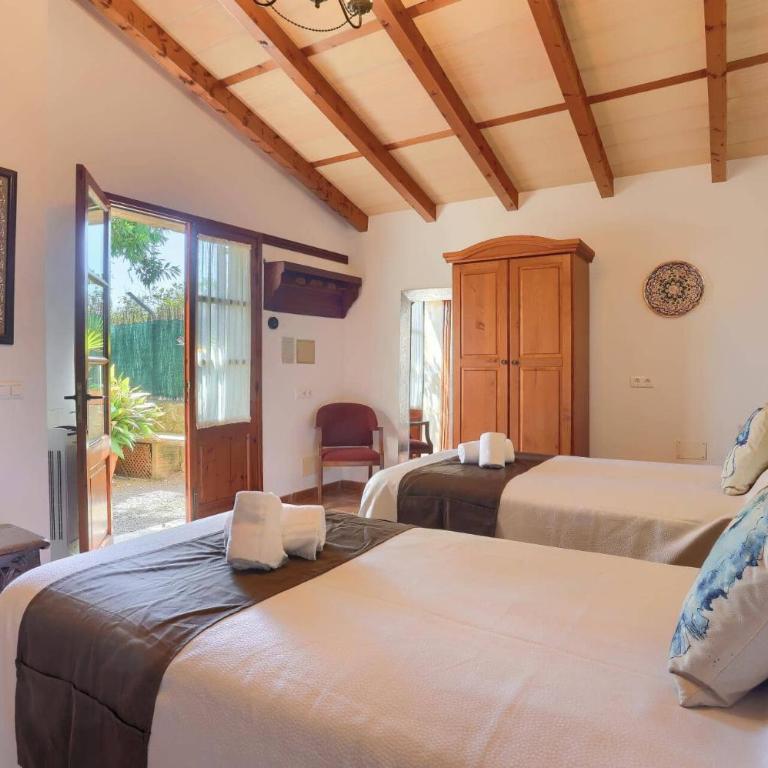 Villa Joan Toni by Villa Plus - Villa - 11
