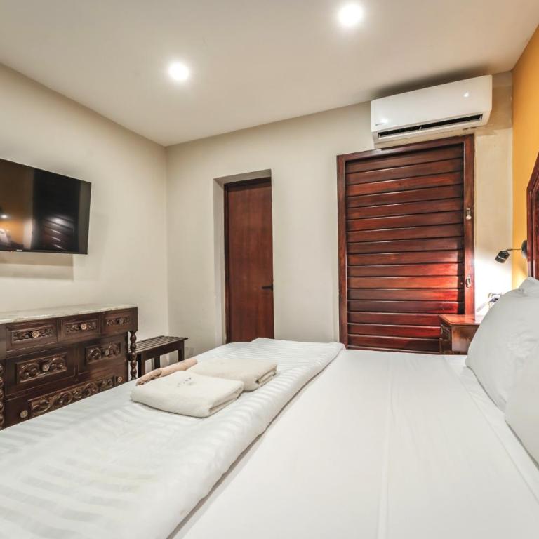 Hotel Real Toledo by Kavia - Standard King Room - 1