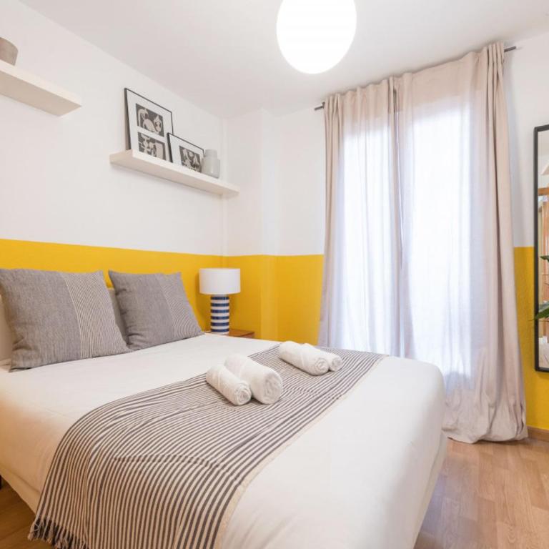 Cozy Apartment- 2BD 2BT- Malasaña - Two-Bedroom Apartment - 10
