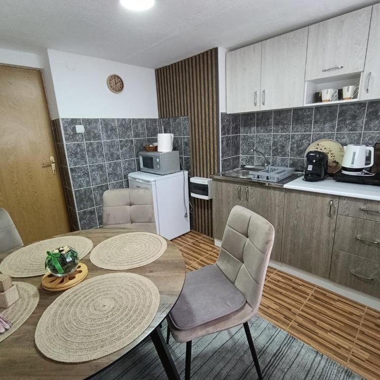 Apartman 4A - One-Bedroom Apartment - 14