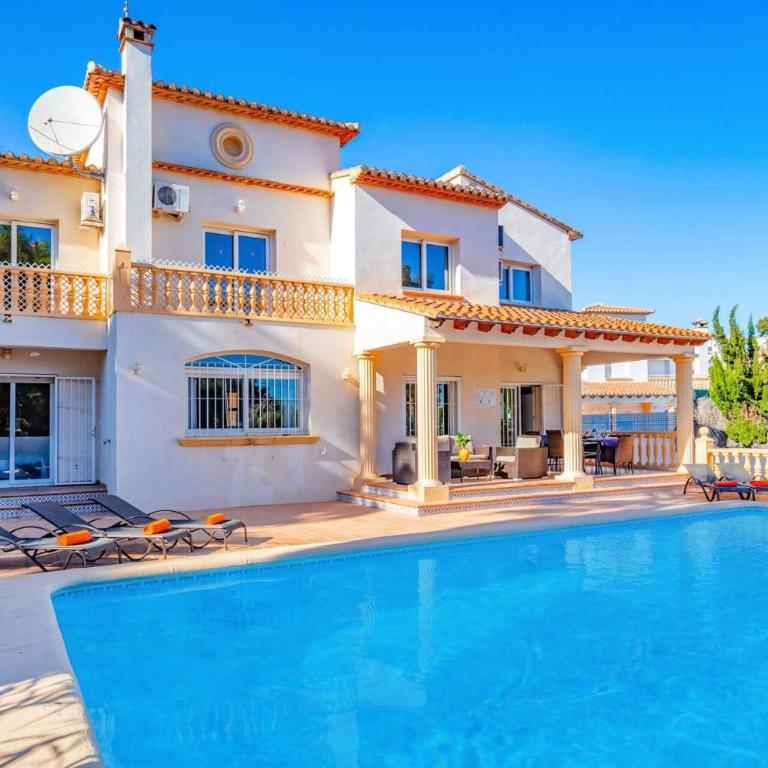 Villa Belinda by Villa Plus - Villa - 14