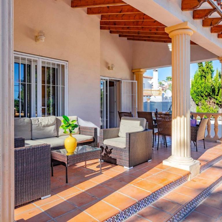Villa Belinda by Villa Plus - Villa - 17