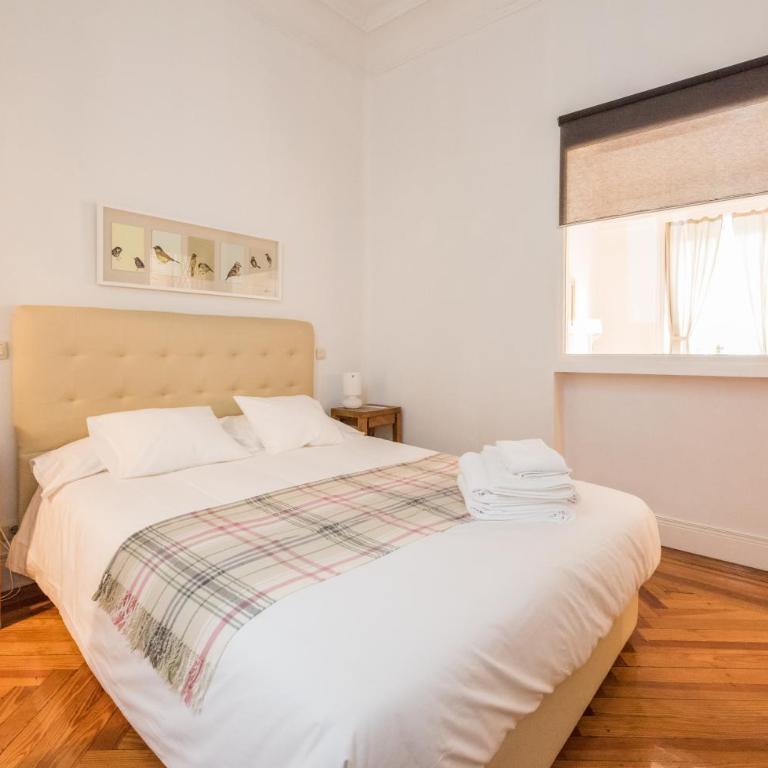 Apartamentos Alcalá - Superior Apartment - 2