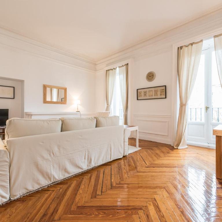 Apartamentos Alcalá - Superior Apartment - 10