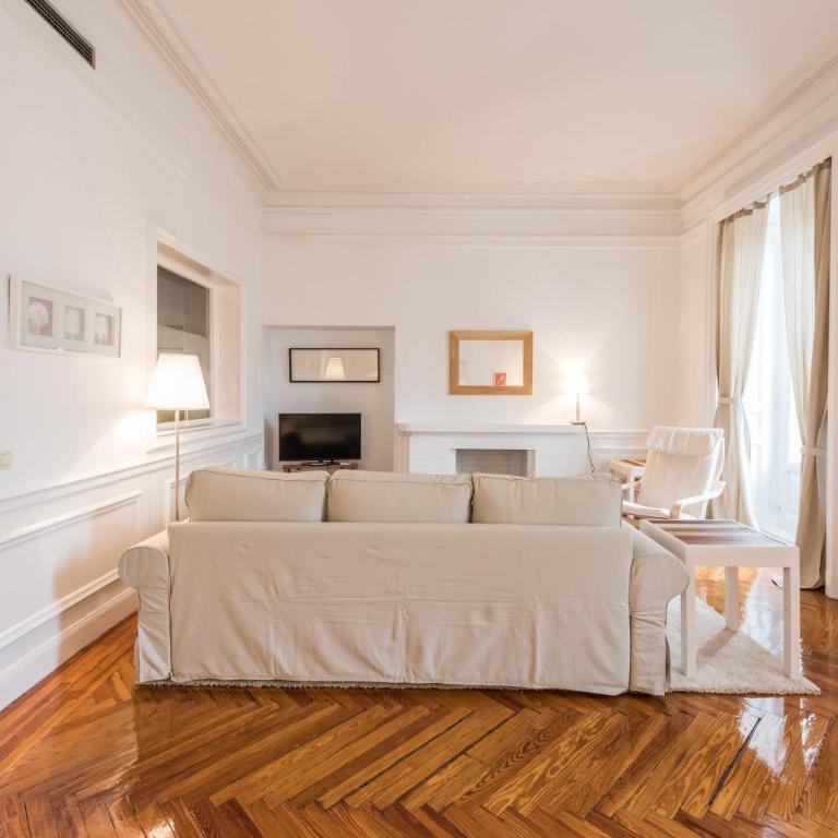 Apartamentos Alcalá - Superior Apartment - 20
