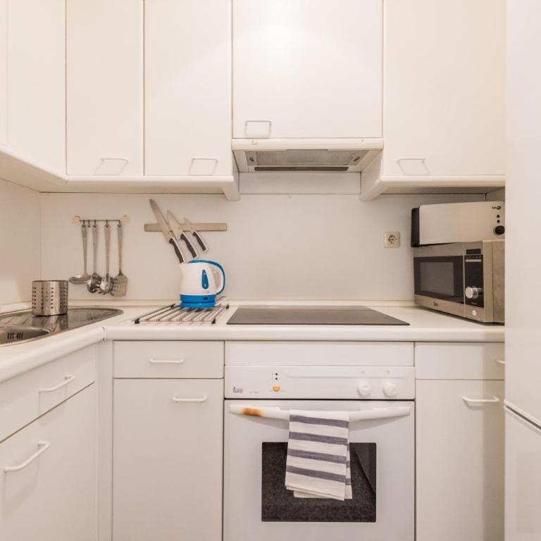 Apartamentos Alcalá - Superior Apartment - 26