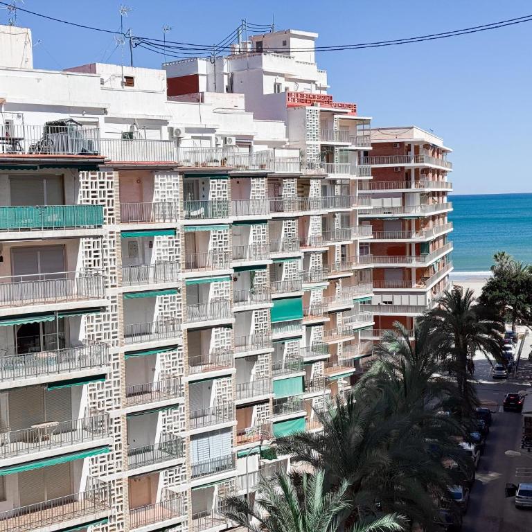 NUEVO, a 50 metros de la playa y con vistas al mar - Two-Bedroom Apartment - 31