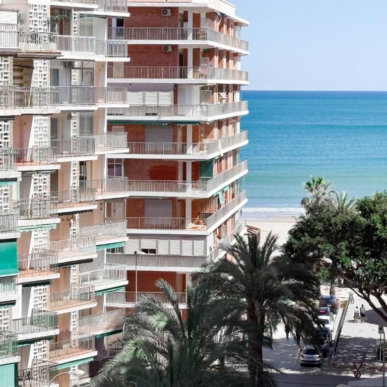 NUEVO, a 50 metros de la playa y con vistas al mar - Two-Bedroom Apartment - 32
