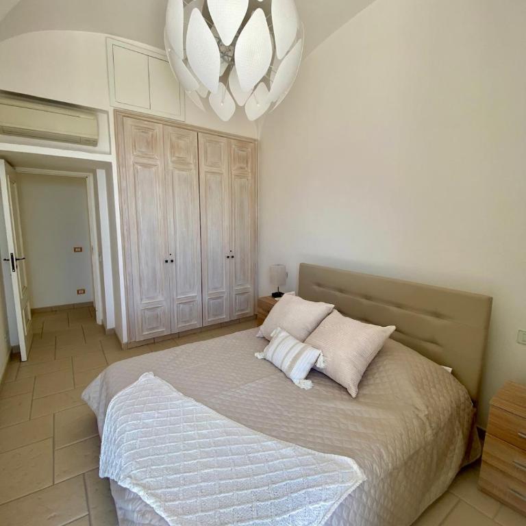 La Grande Perla 3 Bedroom Apartment - Three-Bedroom Apartment - 11