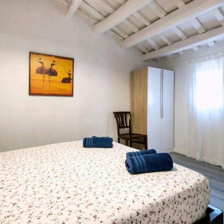 The Yellow House by MyRentalHost - Three-Bedroom House - 47
