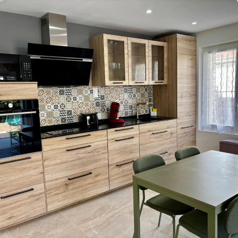 Superbe Appartement rénové à 150 mètres de la plage de Fréjus - Appartamento con 1 Camera da Letto - 16