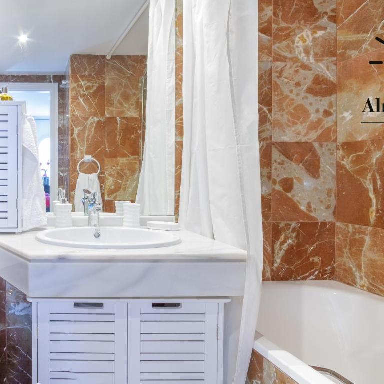 Alma's Dream Estepona - Apartamento de 2 dormitorios con terraza y vistas al mar - 14