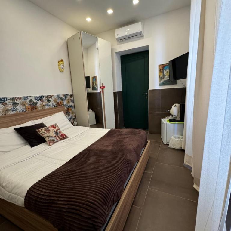 Vista Vesuvio - Double Room with Private Bathroom - 5