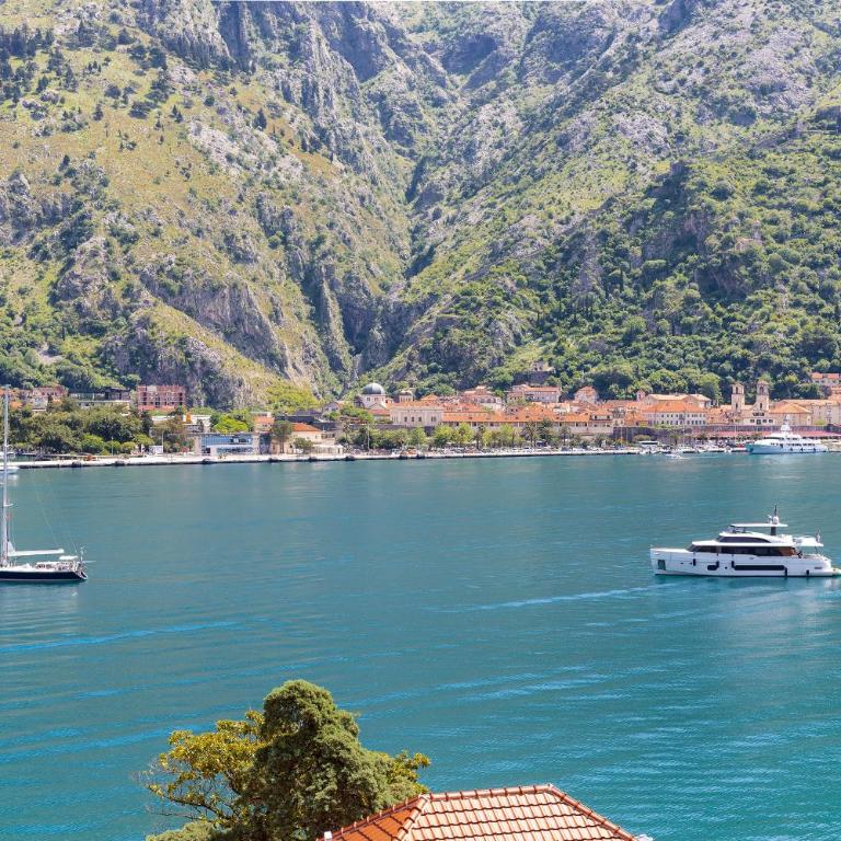 Apartments Dončić - Apartman s 3 Spavaće Sobe, Balkonom i Pogledom na More - 11