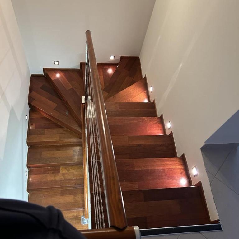 Vista Apartment - Four-Bedroom Apartment with Balcony - 10