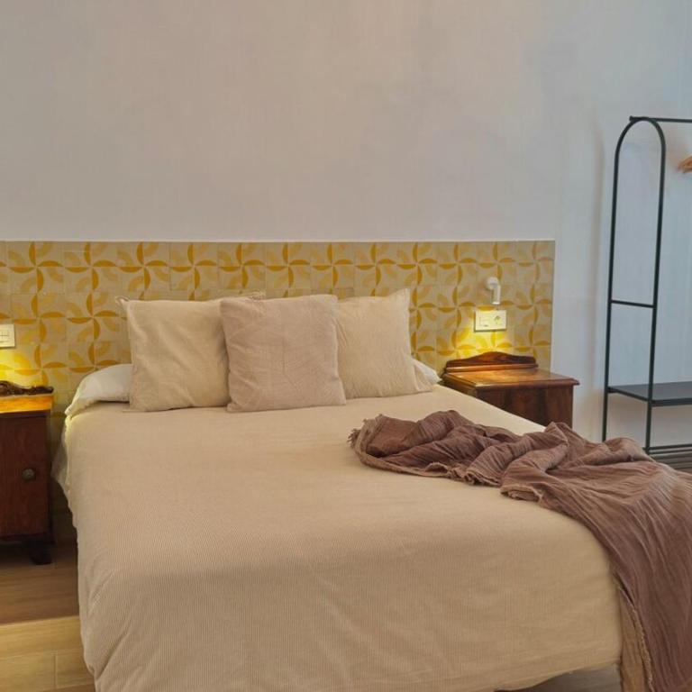 Stunning Home, AC, Beach, Backyard, 4 BR - Casa de 4 dormitorios - 32