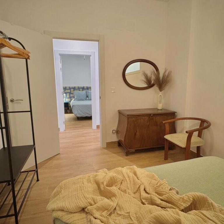 Stunning Home, AC, Beach, Backyard, 4 BR - Casa de 4 dormitorios - 31