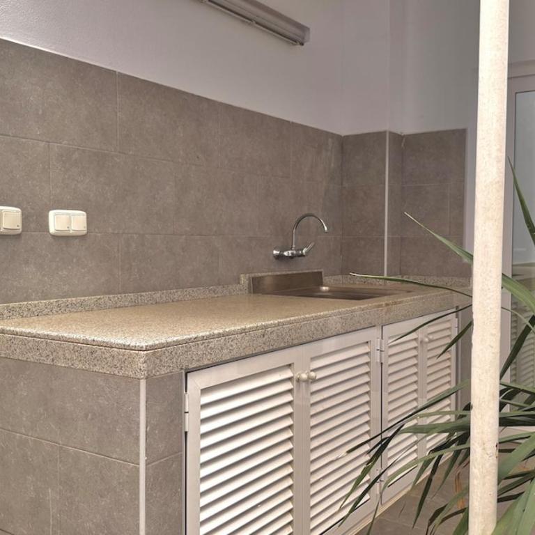Stunning Home, AC, Beach, Backyard, 4 BR - Casa de 4 dormitorios - 43