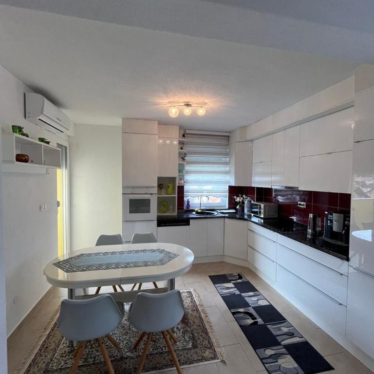 Apartman Murtić - Two-Bedroom Apartment - 4