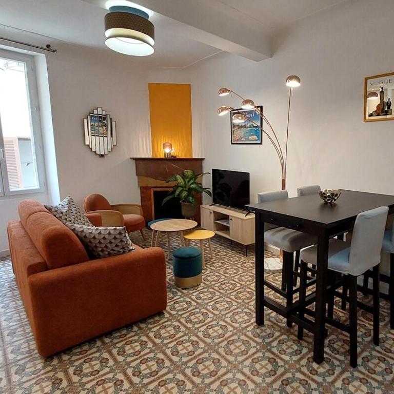 Chic 1 Bedroom Apartment - 3 Star Rated - One-Bedroom Apartment - 4