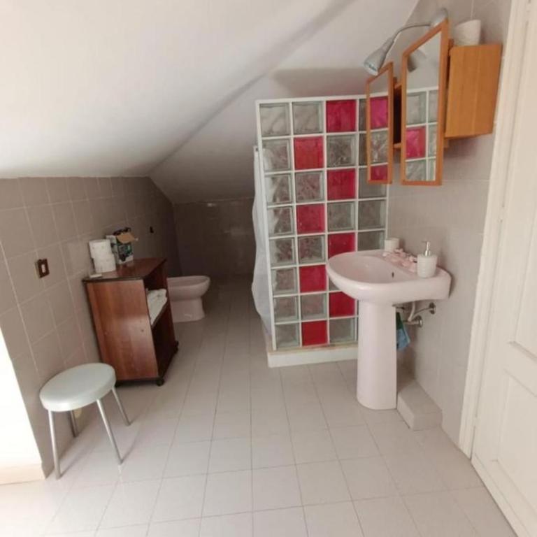 House in Garden - Two-Bedroom House - 14