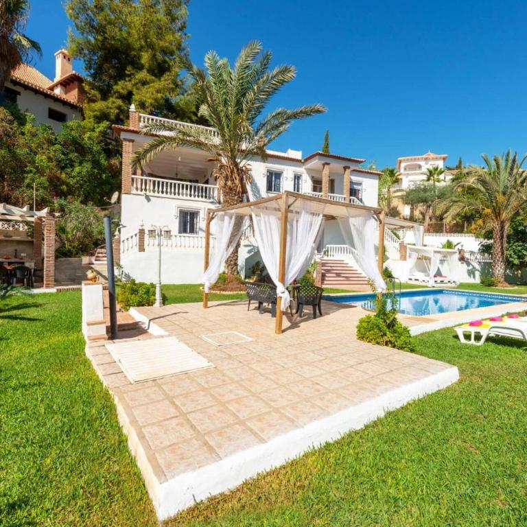 Villa Arantxa by Villa Plus - Villa - 2