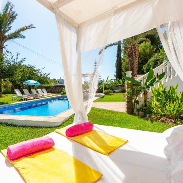 Villa Arantxa by Villa Plus - Villa - 4