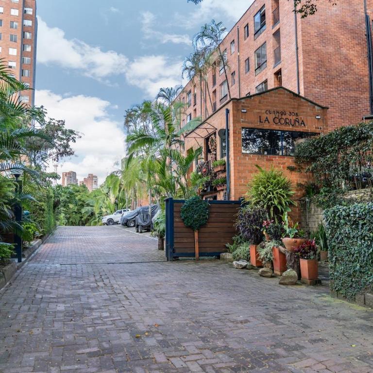 Maravilloso apartamento en El Poblado con parqueadero - Apartamento de 3 dormitorios - 9