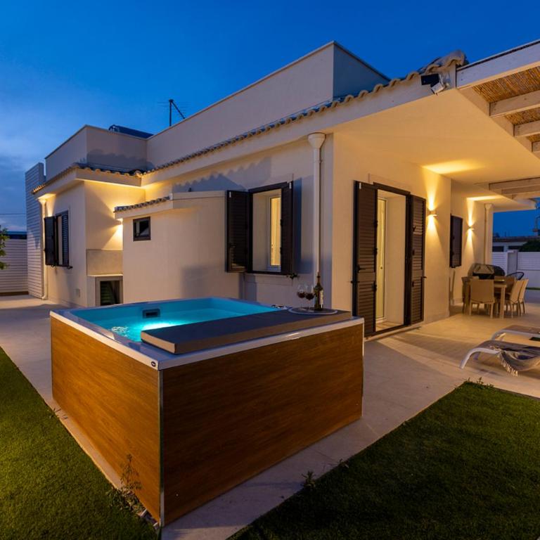 Villa Teresann con Jacuzzi riscaldata - Villa - 2