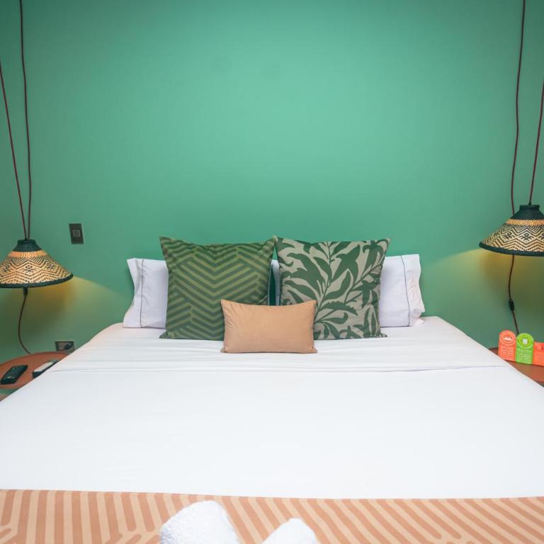 Del Tropico hotel - Suite with Hot Tub - 9