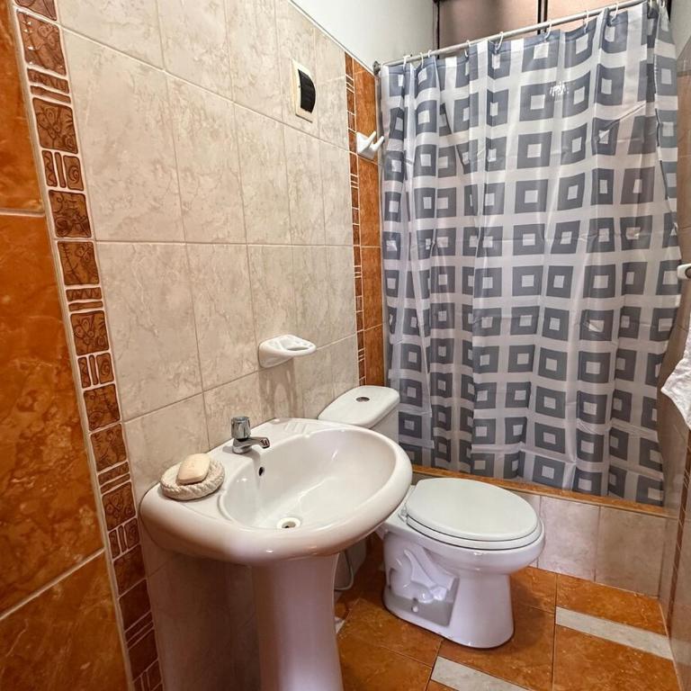 Acogedor dpto cerca al aeropuerto - Two-Bedroom Apartment - 8