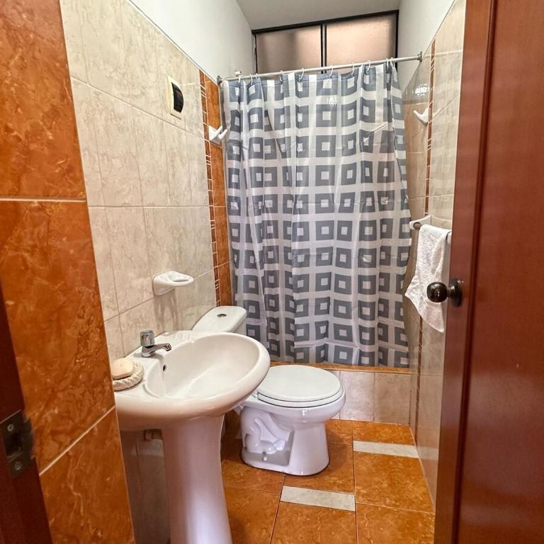 Acogedor dpto cerca al aeropuerto - Two-Bedroom Apartment - 7