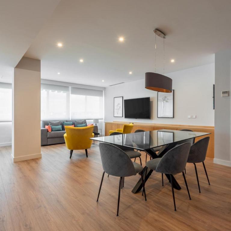 Bright Stylish - 2Bedrooms 2Baths - Salamanca - Two-Bedroom Apartment - 2