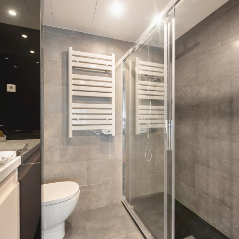 Bright Stylish - 2Bedrooms 2Baths - Salamanca - Two-Bedroom Apartment - 15
