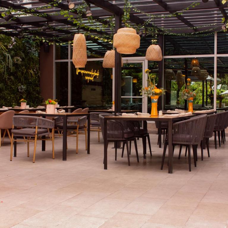 K Suites - Two-Bedroom Standard Apartment - 3