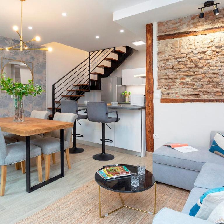 Genteel Home Plaza del Realejo Granada - Two-Bedroom Apartment - 1