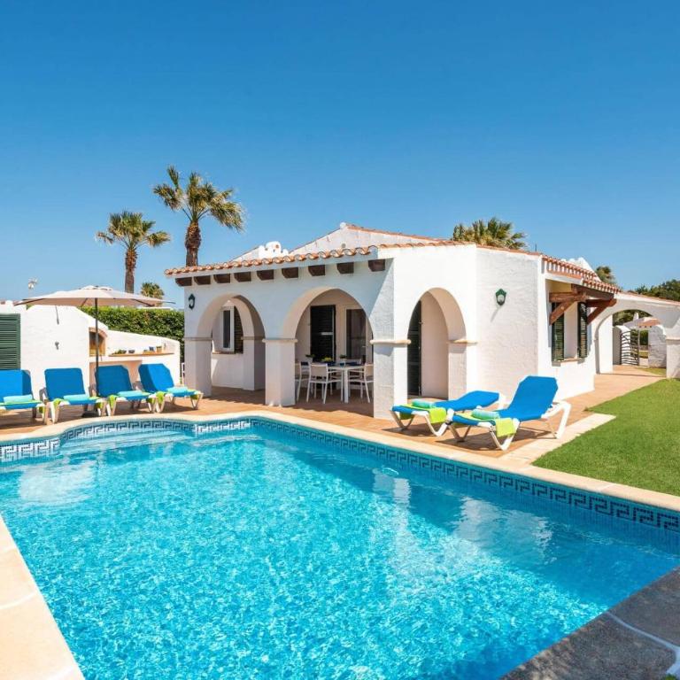 Villa Maria Bosch by Villa Plus - Villa - 1