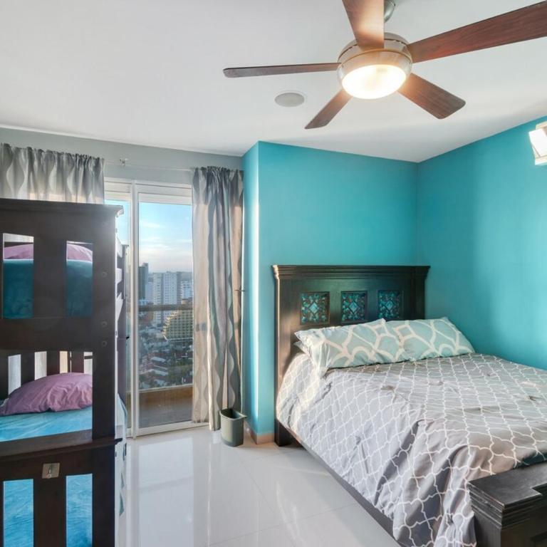 Beautiful View on the 23rd Floor Beach Front - Three-Bedroom Apartment - 4