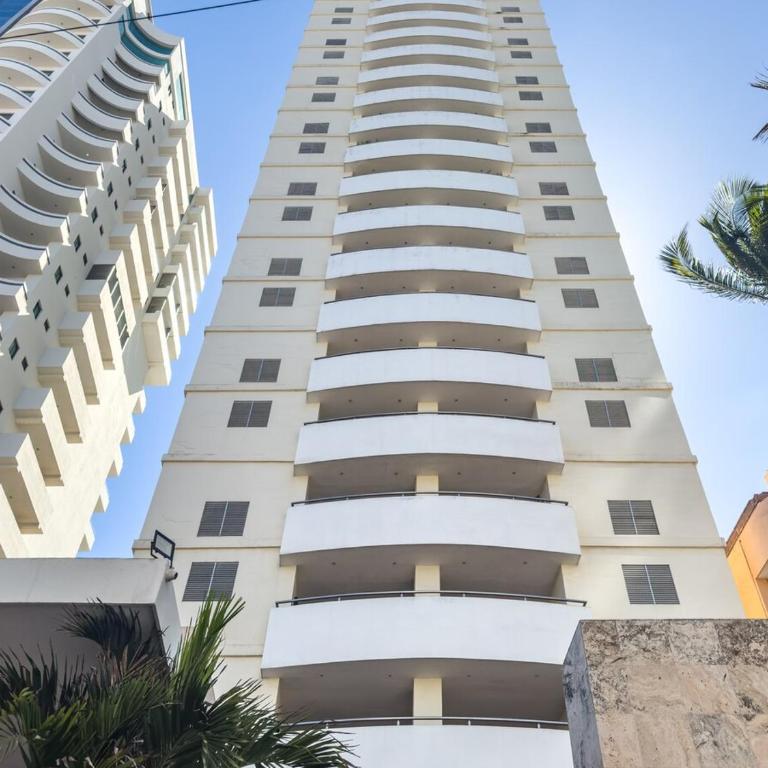 Beautiful View on the 23rd Floor Beach Front - Three-Bedroom Apartment - 7