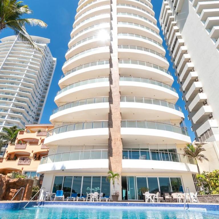 Beautiful View on the 23rd Floor Beach Front - Three-Bedroom Apartment - 14