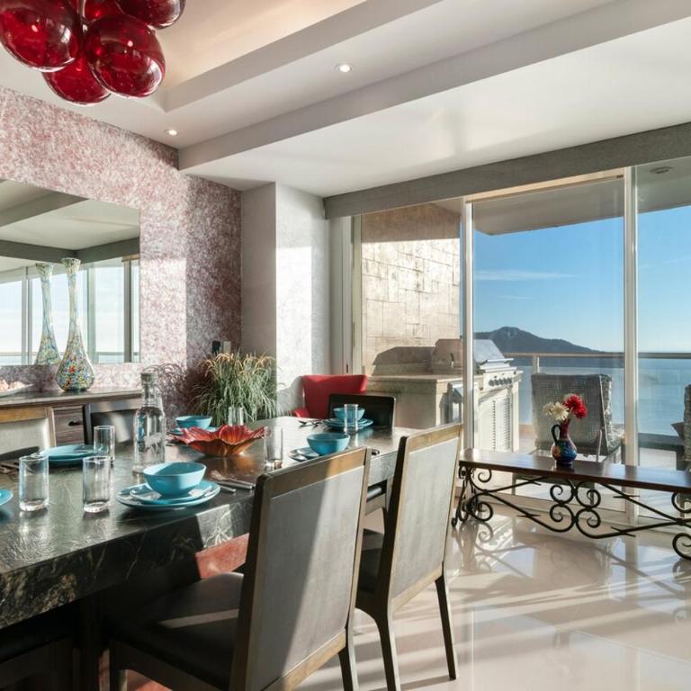 Beautiful View on the 23rd Floor Beach Front - Three-Bedroom Apartment - 48