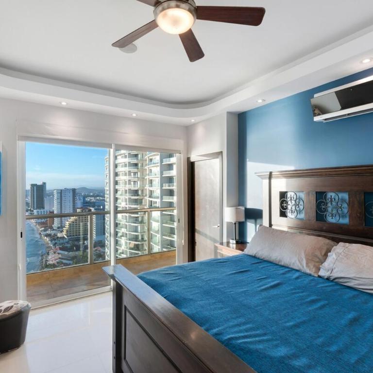 Beautiful View on the 23rd Floor Beach Front - Three-Bedroom Apartment - 55