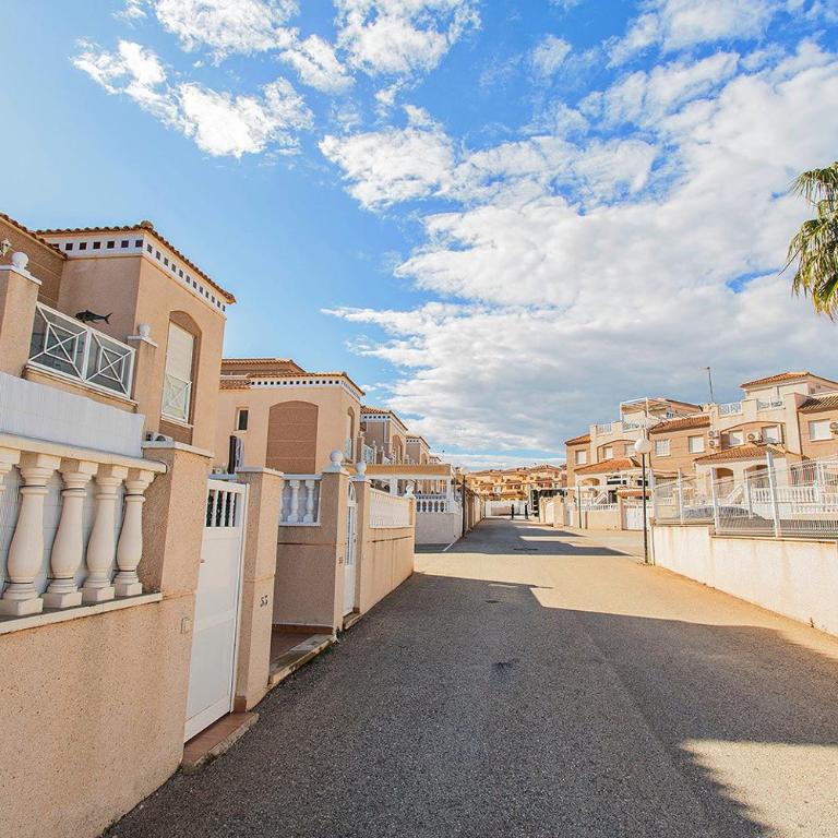 025 Sunny Oasis Apartment - Alicante Holiday - Apartamento - 48