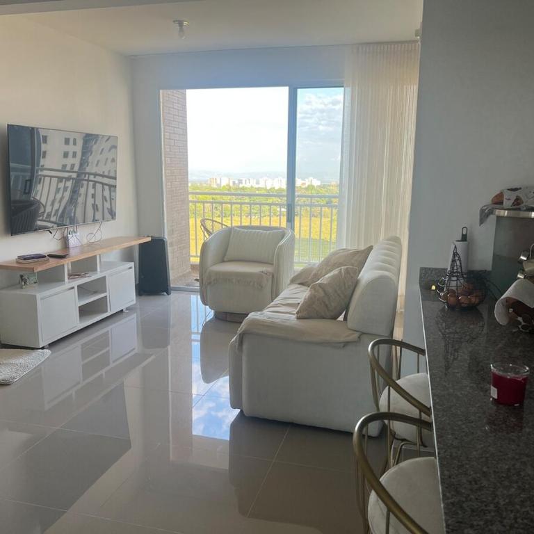 Encantador apartamento en la ciudad musical - Three-Bedroom Apartment - 6