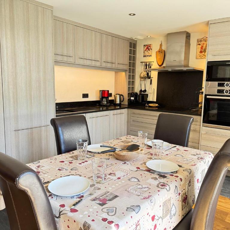 Les Gets - Appartement confortable près du centre avec balcon ensoleillé - FR-1-623-102 - Apartment - 4