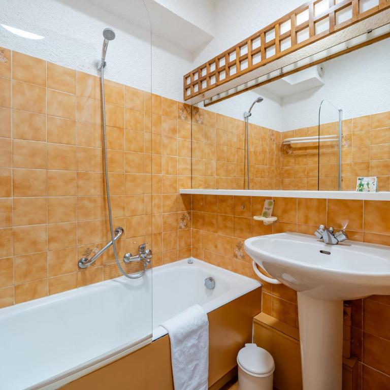 Appartement 6 pers, vue mer, Wi-Fi, Roquebrune-Cap-Martin - FR-1-827-42 - Appartement - 6